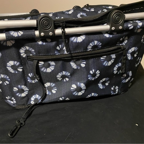 Picnic Style Basket, Lightweight, Insulated & Collapsible - Picture 2 of 7